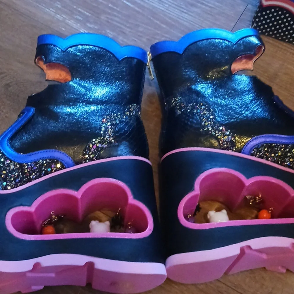 Irregular Choice Hello Kitty Cavern Platform Boots Size 39/8.5 - Picture 13 of 16